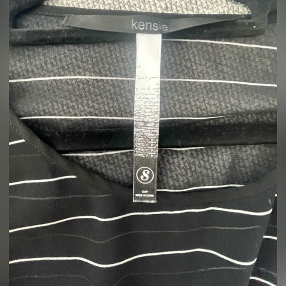 Kensie Black and White Dolman Sleeve Mini Dress - Picture 12 of 16